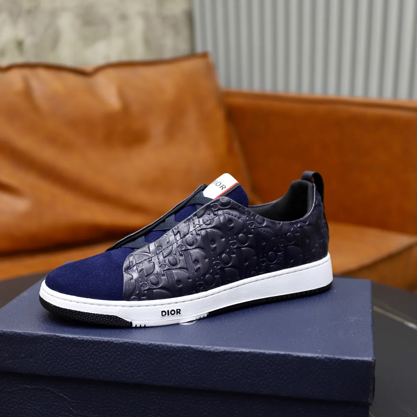 Ex-factory price: 442💰🙅‍♂️🙅‍♂️🙅‍♂️ Brand: Dior DIOR Standard code: 38-44 (45 customized) Grade: Same as the official website Material: Original leather splicing, comfortable and breathable lining, original wear-resistant outsole Style category: Men's fashionable casual shoes, running shoes, noble luxury brand elements, top luxury Color: actual picture color